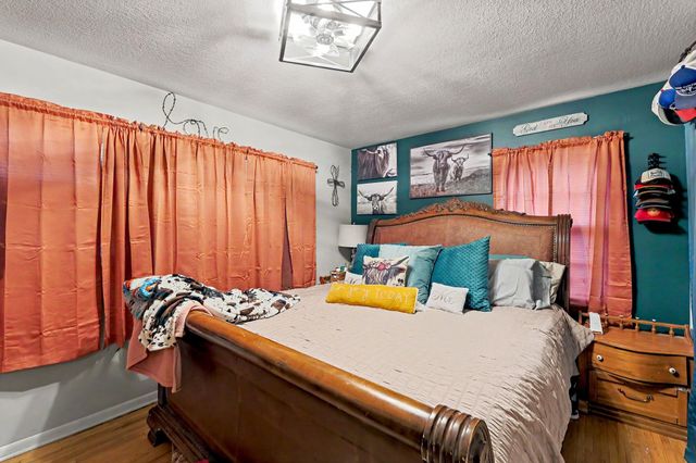 931 S Broadmoor, Wichita, KS 67207