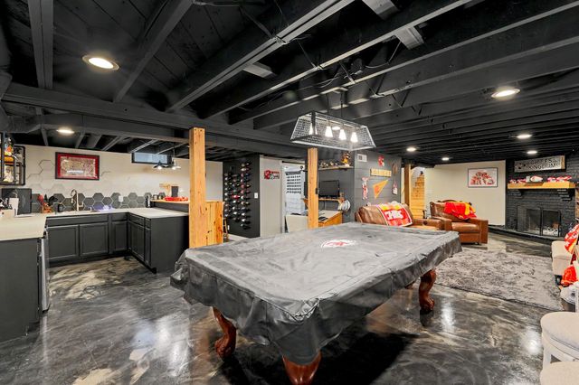 931 S Broadmoor, Wichita, KS 67207