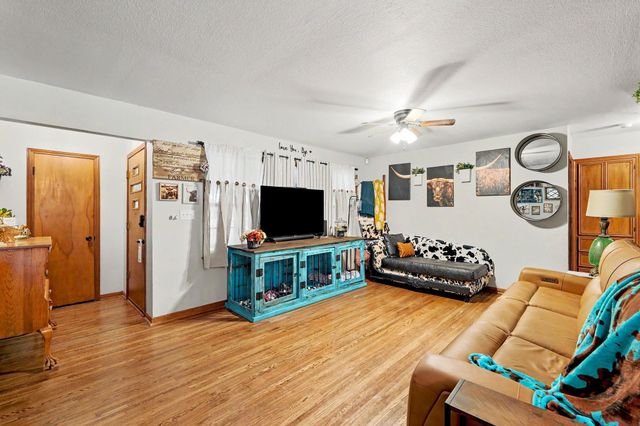 931 S Broadmoor, Wichita, KS 67207
