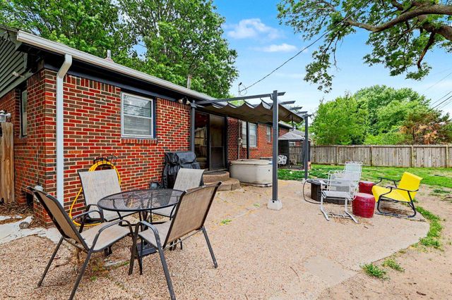 931 S Broadmoor, Wichita, KS 67207