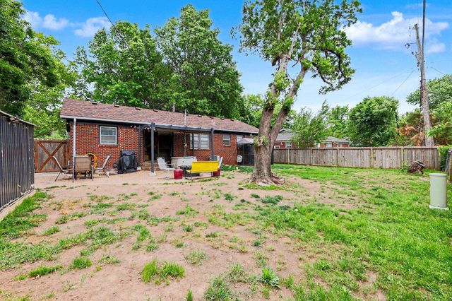 931 S Broadmoor, Wichita, KS 67207