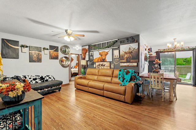 931 S Broadmoor, Wichita, KS 67207