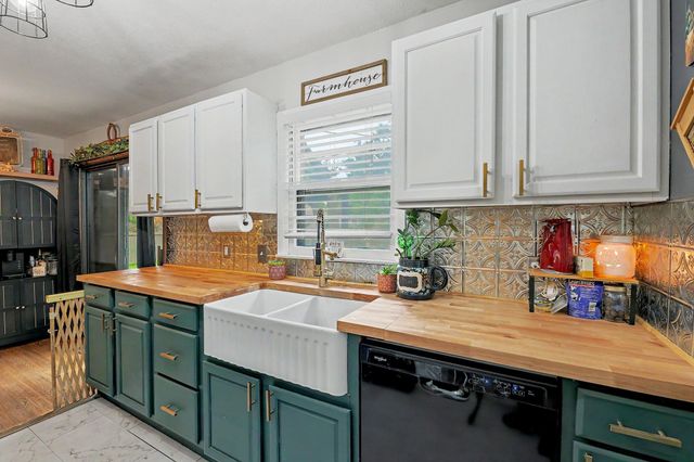 931 S Broadmoor, Wichita, KS 67207