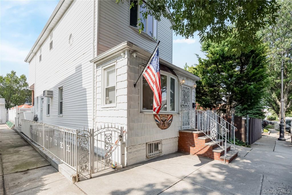 88-35 75th Avenue, Glendale, NY 11385 — photo 2