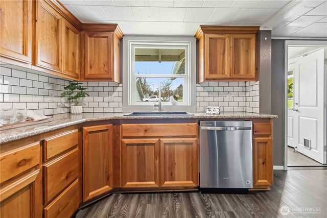 3007 Columbia Heights Road, Longview, WA 98632