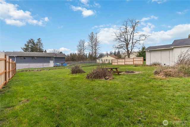 3007 Columbia Heights Road, Longview, WA 98632