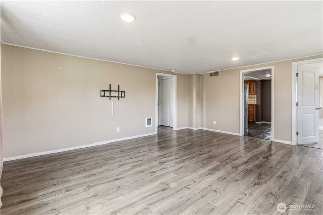 3007 Columbia Heights Road, Longview, WA 98632