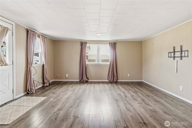 3007 Columbia Heights Road, Longview, WA 98632