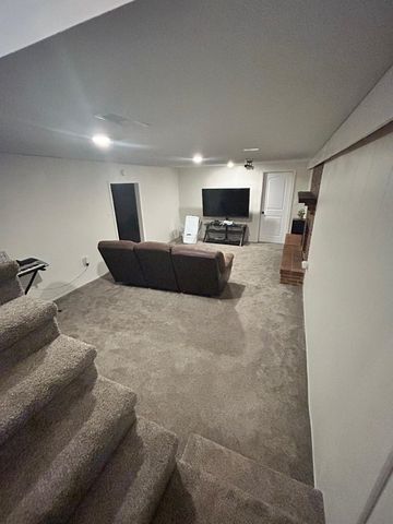 1962 N Country Club Rd, El Dorado, KS 67042