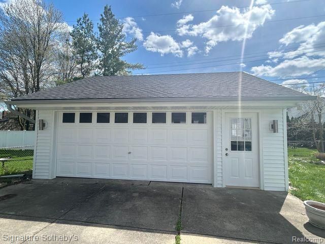 2194 Dorchester Road, Birmingham, MI 48009