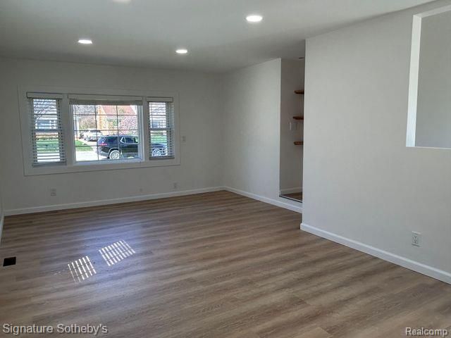 2194 Dorchester Road, Birmingham, MI 48009