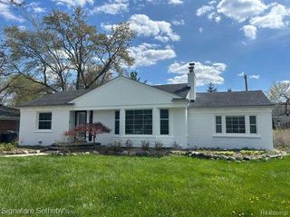 2194 Dorchester Road, Birmingham, MI 48009