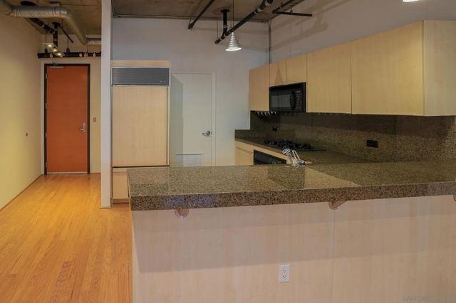 877 island Ave 102, San Diego, CA 92101