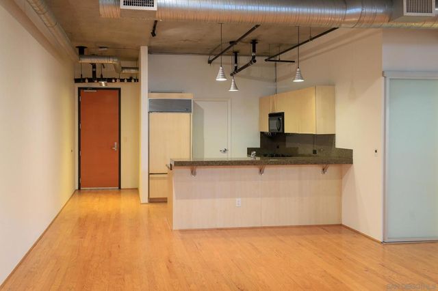 877 island Ave 102, San Diego, CA 92101