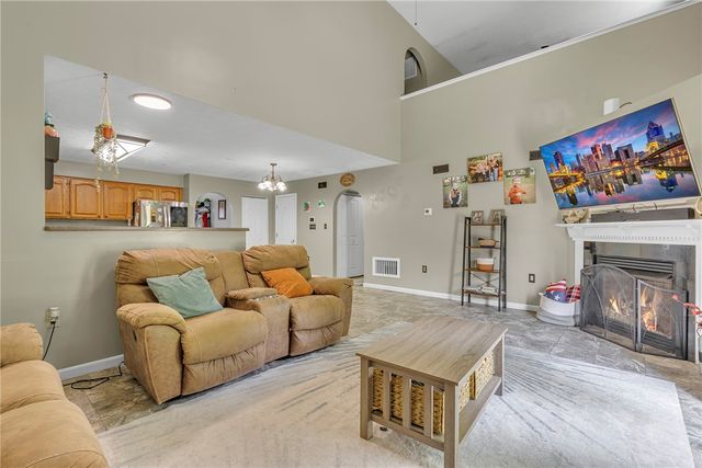 113 Aspen Dr, Brighton Twp, PA 15009