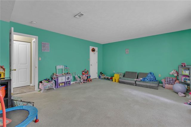 113 Aspen Dr, Brighton Twp, PA 15009