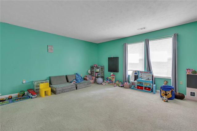 113 Aspen Dr, Brighton Twp, PA 15009