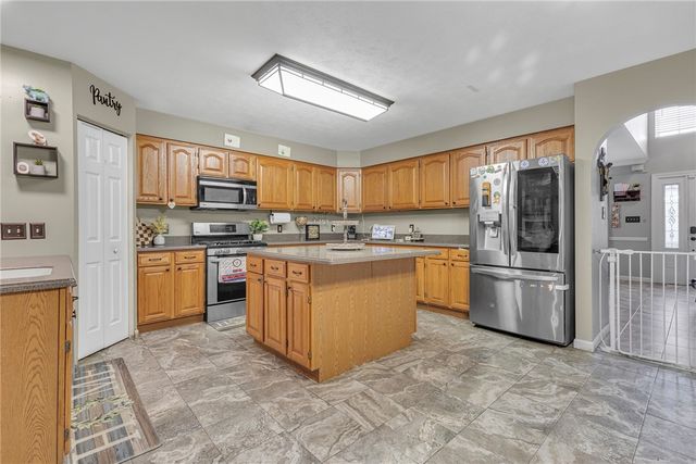 113 Aspen Dr, Brighton Twp, PA 15009