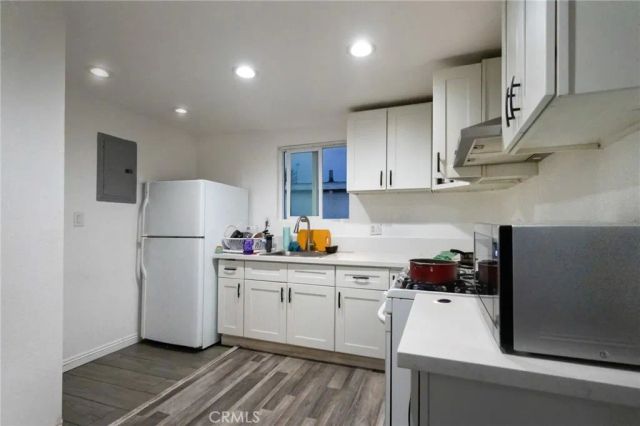 2017 E 112th, Los Angeles, CA 90059