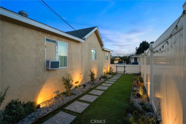 2017 E 112th, Los Angeles, CA 90059