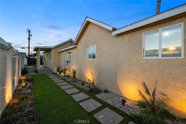 2017 E 112th, Los Angeles, CA 90059
