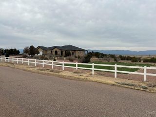 1593 Top Notch Trail, Penrose, CO 81240