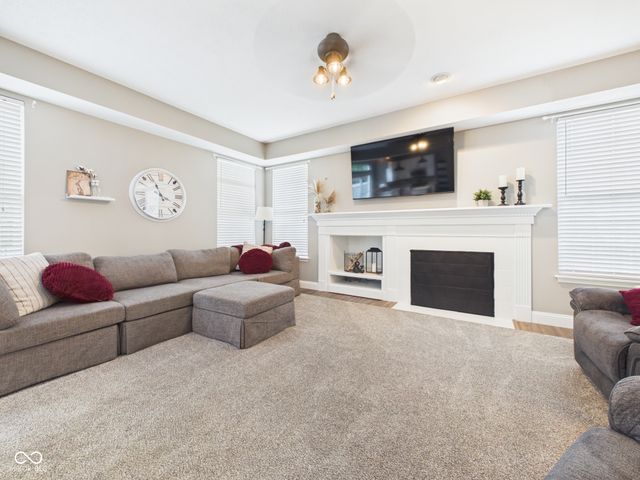 6342 S Cabriolet Way, Pendleton, IN 46064