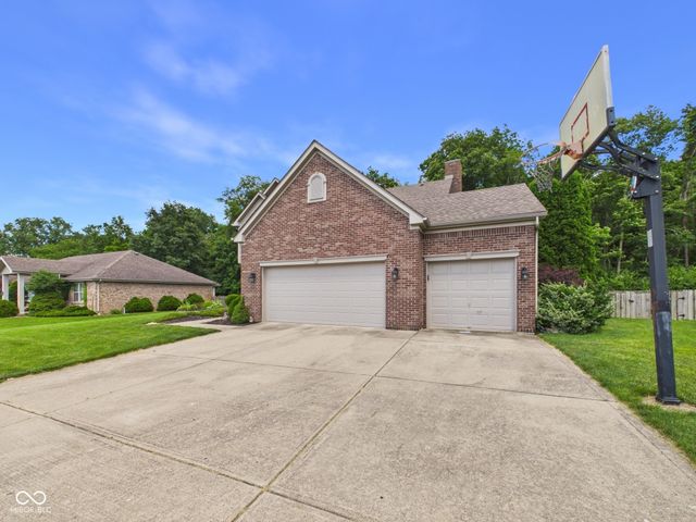 6342 S Cabriolet Way, Pendleton, IN 46064