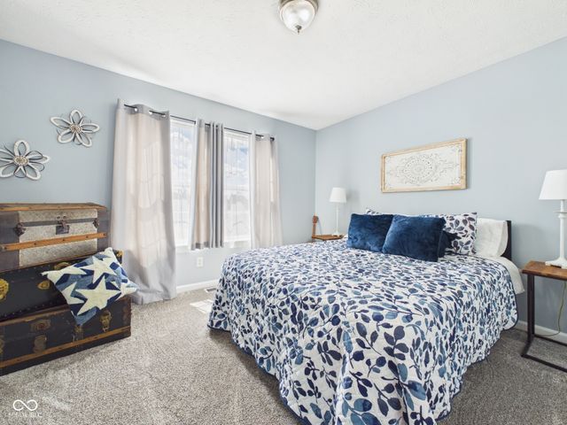 6342 S Cabriolet Way, Pendleton, IN 46064