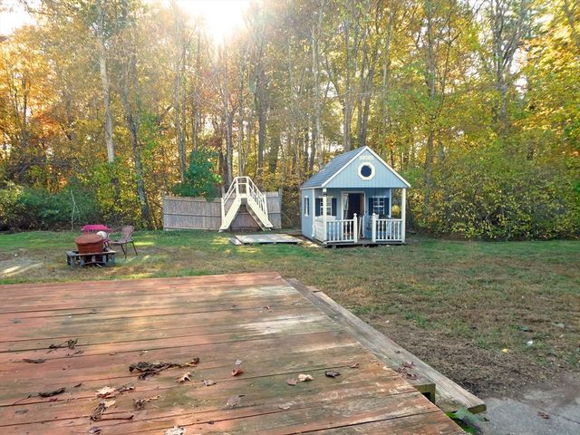 135 East Grove Street, Middleboro, MA 02346