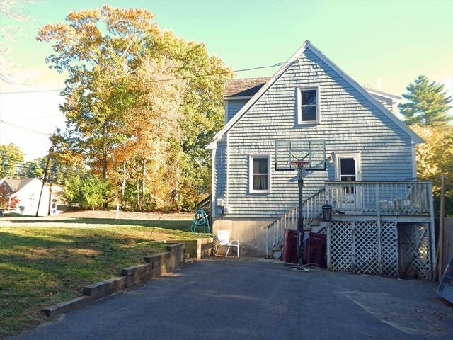 135 East Grove Street, Middleboro, MA 02346