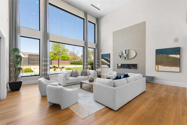 4545 Catina Lane, Dallas, TX 75229