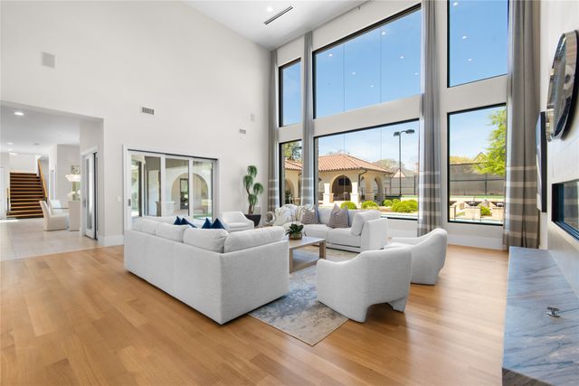 4545 Catina Lane, Dallas, TX 75229