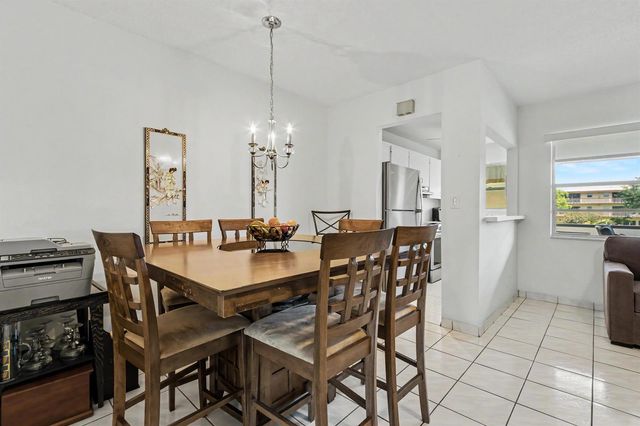 5300 Washington Street E208, Hollywood, FL 33021