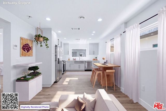 11613 Burbank Boulevard, Los Angeles, CA 91601