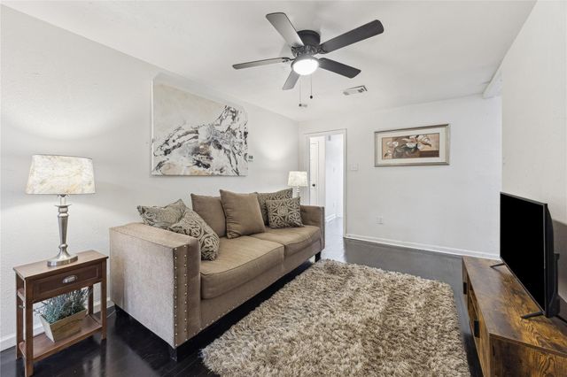 2817 Southmore Boulevard, Houston, TX 77004