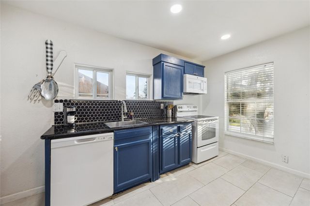 2817 Southmore Boulevard, Houston, TX 77004