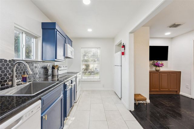 2817 Southmore Boulevard, Houston, TX 77004