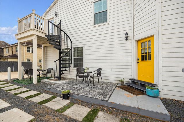 2817 Southmore Boulevard, Houston, TX 77004