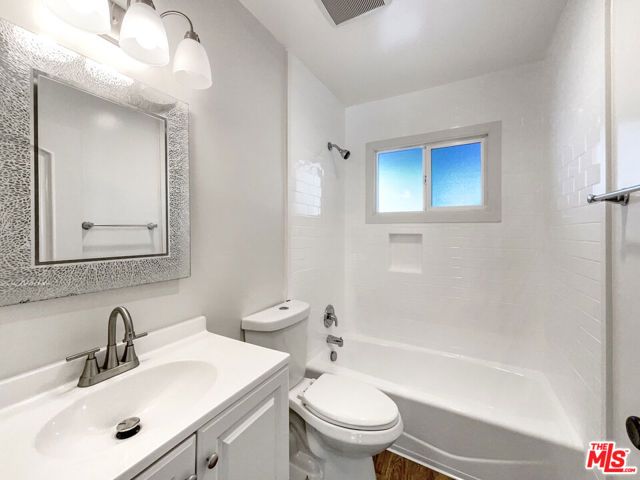 226 Calle La Sombra, Camarillo, CA 93010