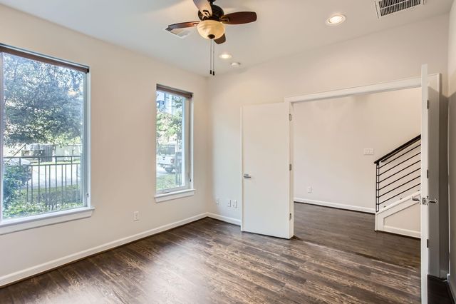 126 Pierce Street, Houston, TX 77002