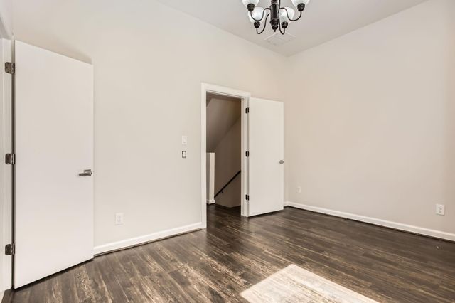 126 Pierce Street, Houston, TX 77002
