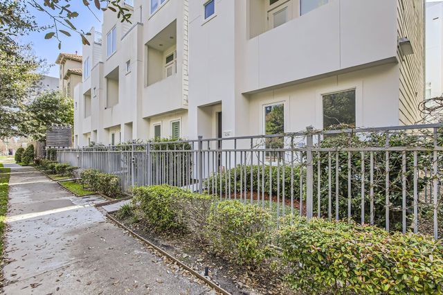 126 Pierce Street, Houston, TX 77002