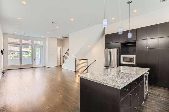 126 Pierce Street, Houston, TX 77002