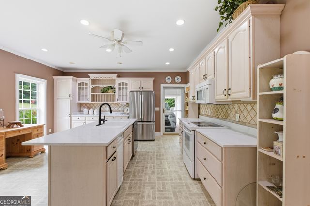 315 Duncan Bridge Lane, Cornelia, GA 30531