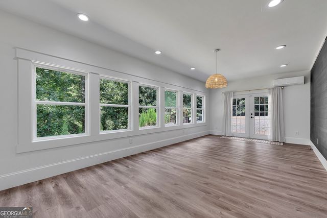 295 W Stowers Drive, Canton, GA 30114