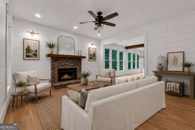 295 W Stowers Drive, Canton, GA 30114