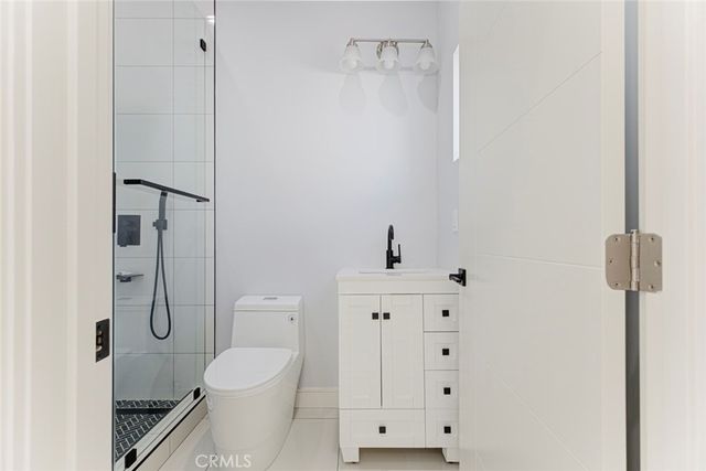1135 A E Windsor, Glendale, CA 91205