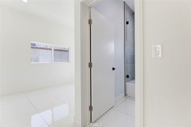 1135 A E Windsor, Glendale, CA 91205