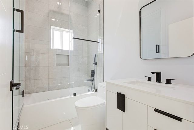 1135 A E Windsor, Glendale, CA 91205